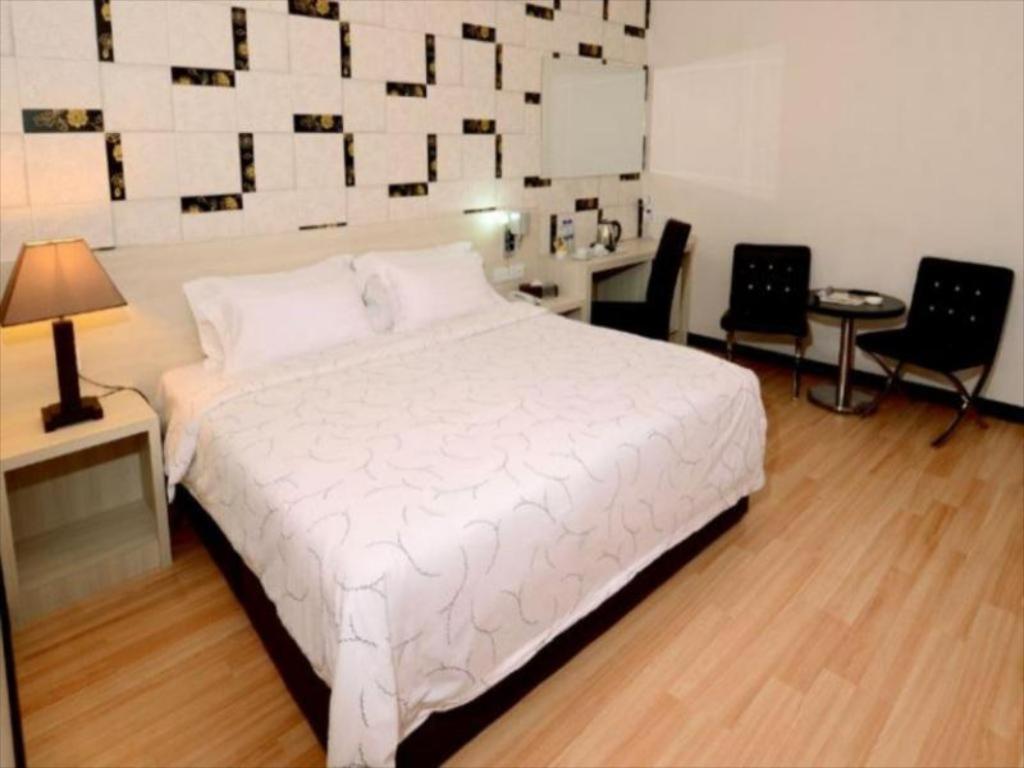 Hotel Tebrau Ct Джохор-Бару Экстерьер фото