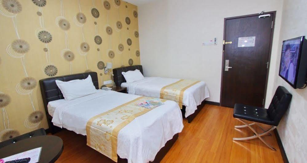 Hotel Tebrau Ct Джохор-Бару Экстерьер фото